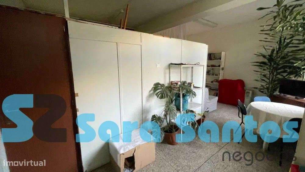 Loja C/Terraço junto ao Metro-Porto - Grande imagem: 2/4