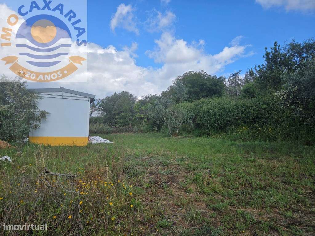 Quintinha de 1.800m² com Casa de Apoio Equipada e Água de Poço-12