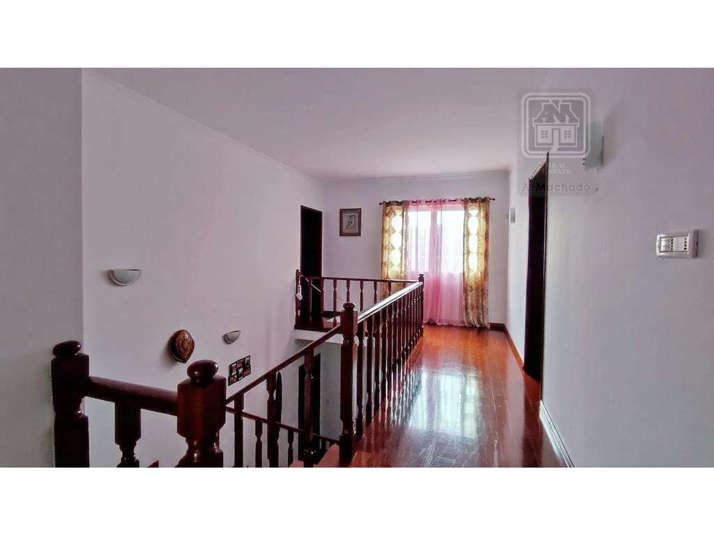 VENDA de MORADIA - VIVENDA com alojamento local e piscina - Fenais ...-25