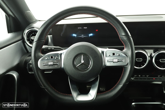 Mercedes-Benz A 180 d AMG Line - 16