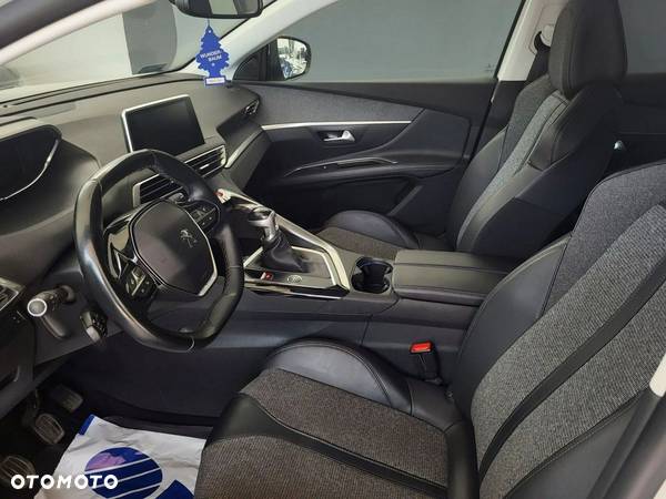 Peugeot 3008 1.2 PureTech GPF Allure S&S - 12