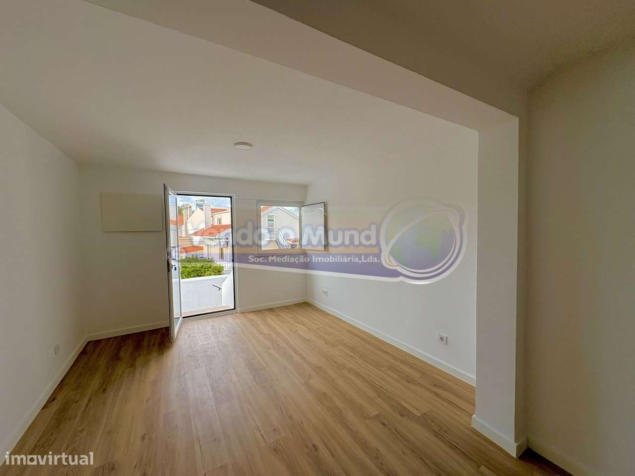 Apartamento T2 em S. João da Talha (LXLR039) - Grande imagem: 2/18