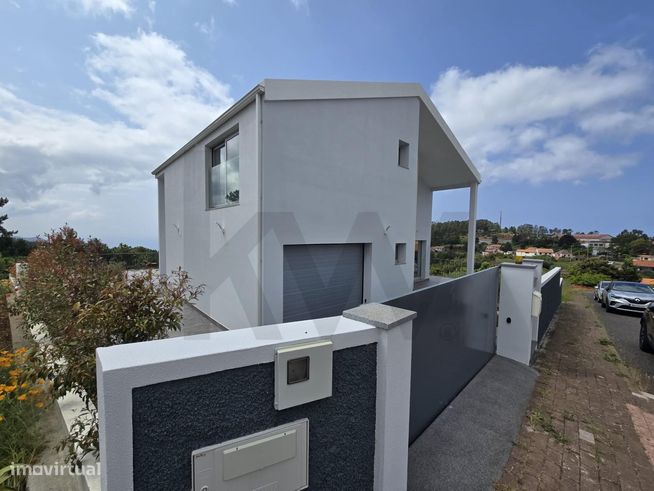Moradia T3 com Piscina e Vista Mar nos Prazeres | Calheta-28