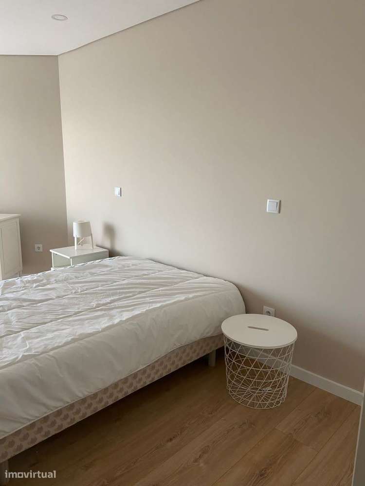 T2 alterado para t3 renovado, em frente ao mar-18