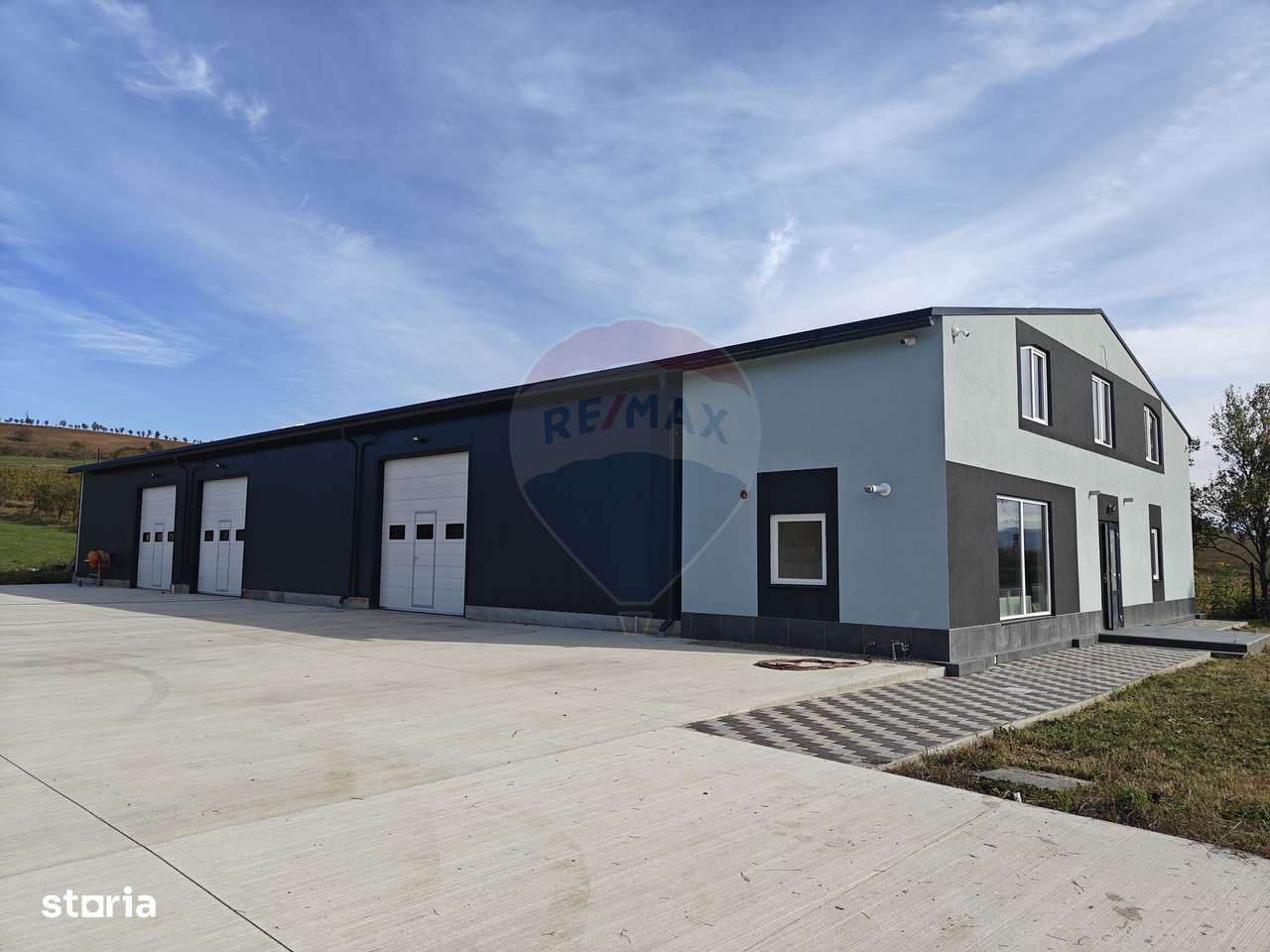 Hala noua 555mp, curte betonata 1000mp, zona de est, de inchiriat - Imagine principală: 1/19