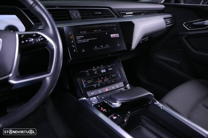 Audi e-tron 55 quattro - 15