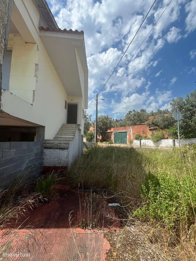 Moradia T4 c/ terreno-7