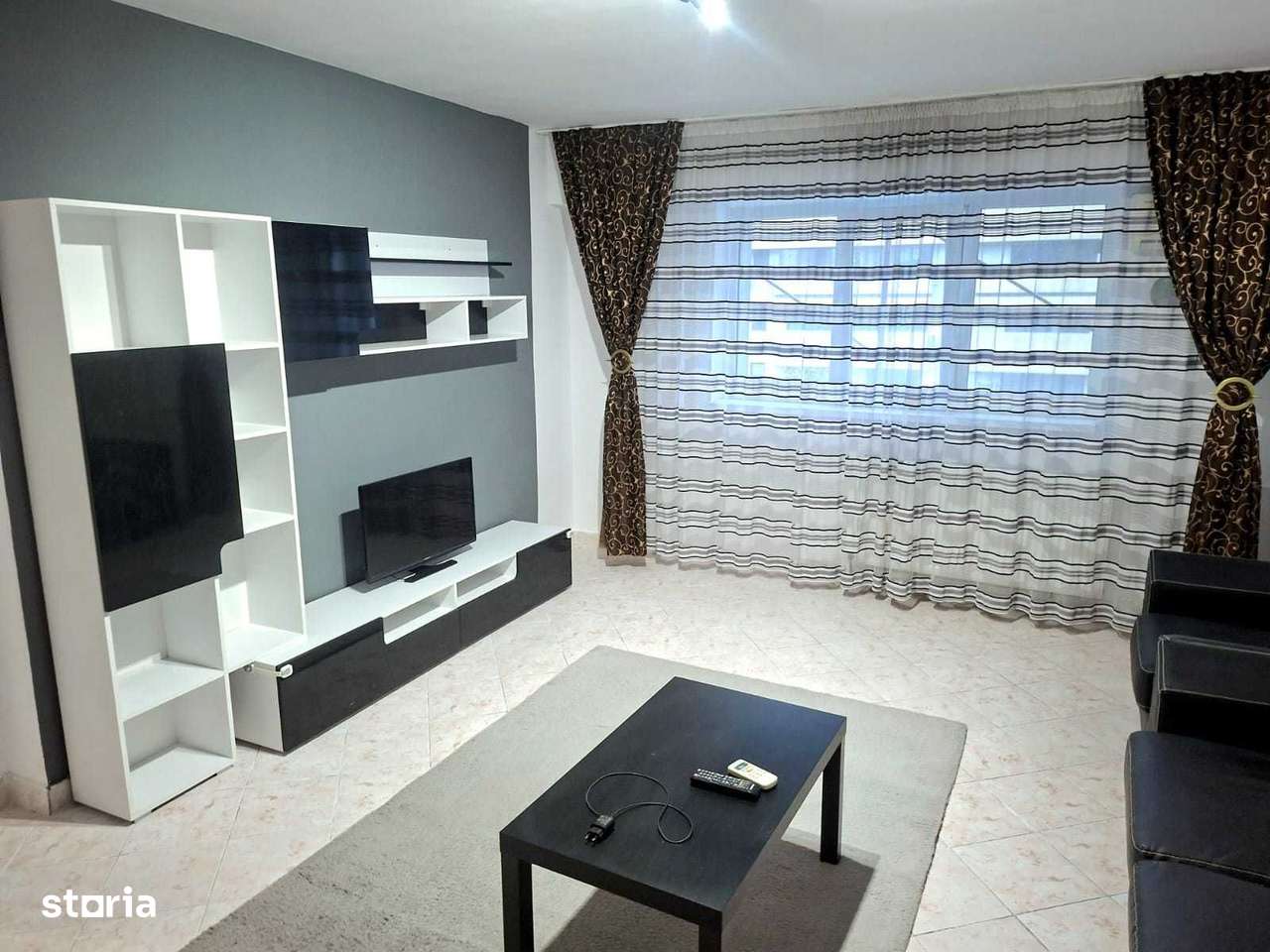 Unirii - Bd. Mircea Voda, garsoniera bloc mixt-0