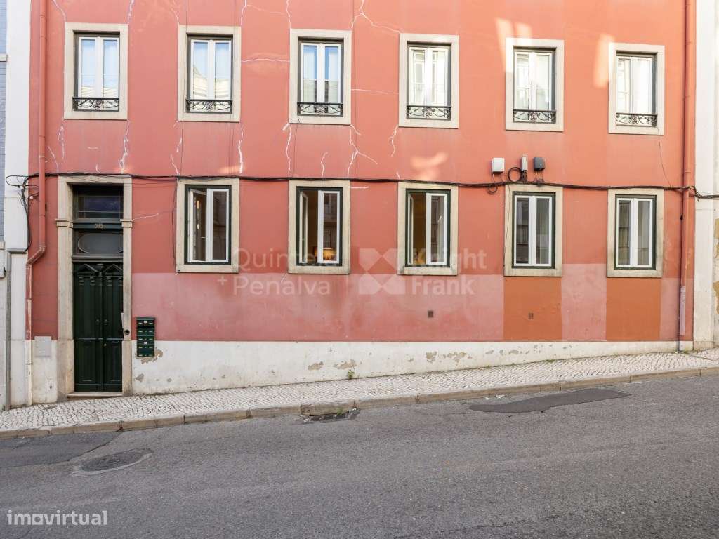 Apartamento T3 totalmente remodelado, São Bento, Lisboa-22