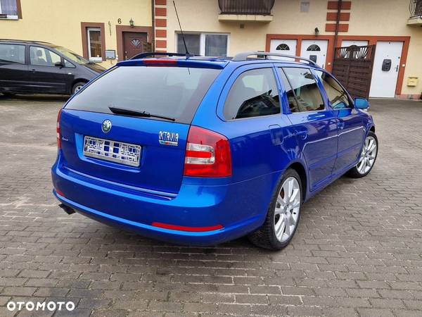 Skoda Octavia Combi 2.0 TDI CR DPF DSG RS - 5