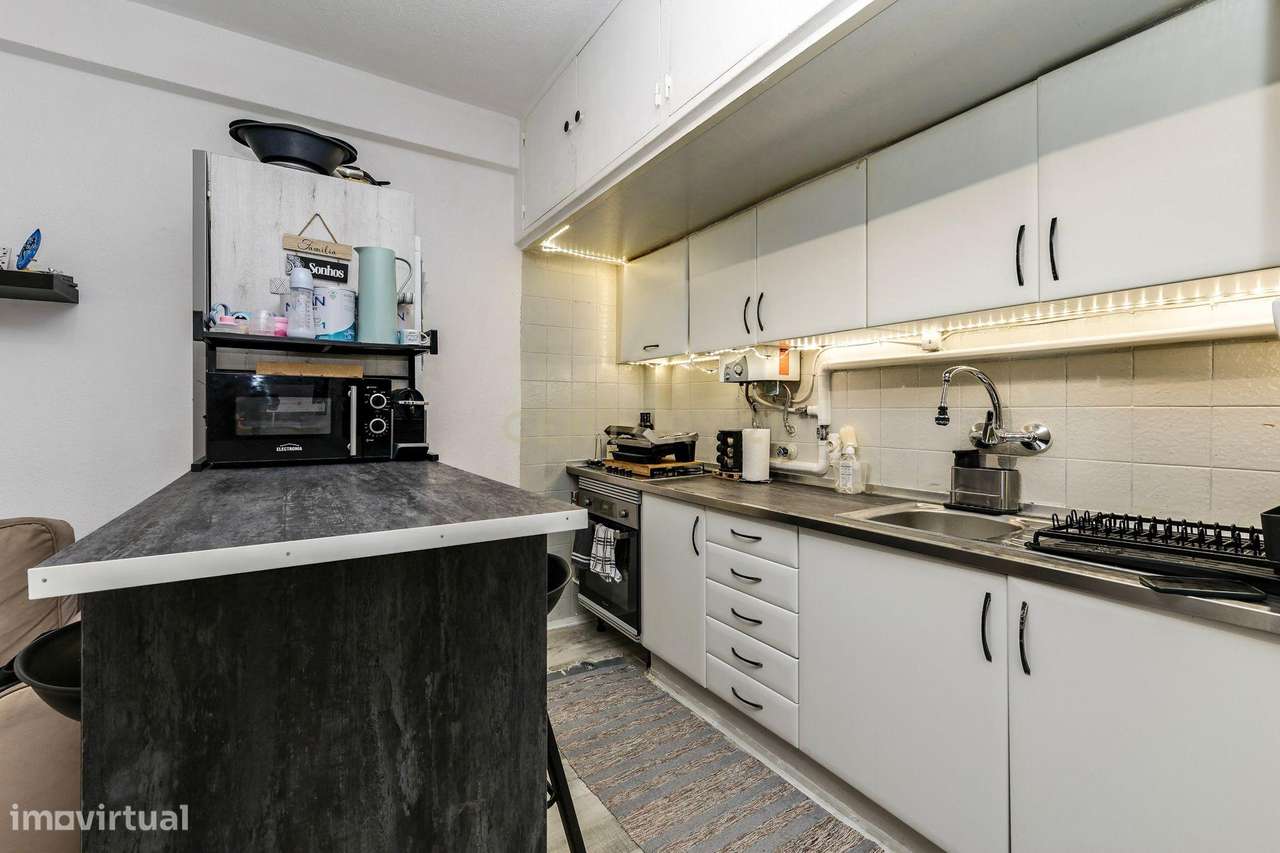 Apartamento T1 em Agualva e Mira Sintra-11