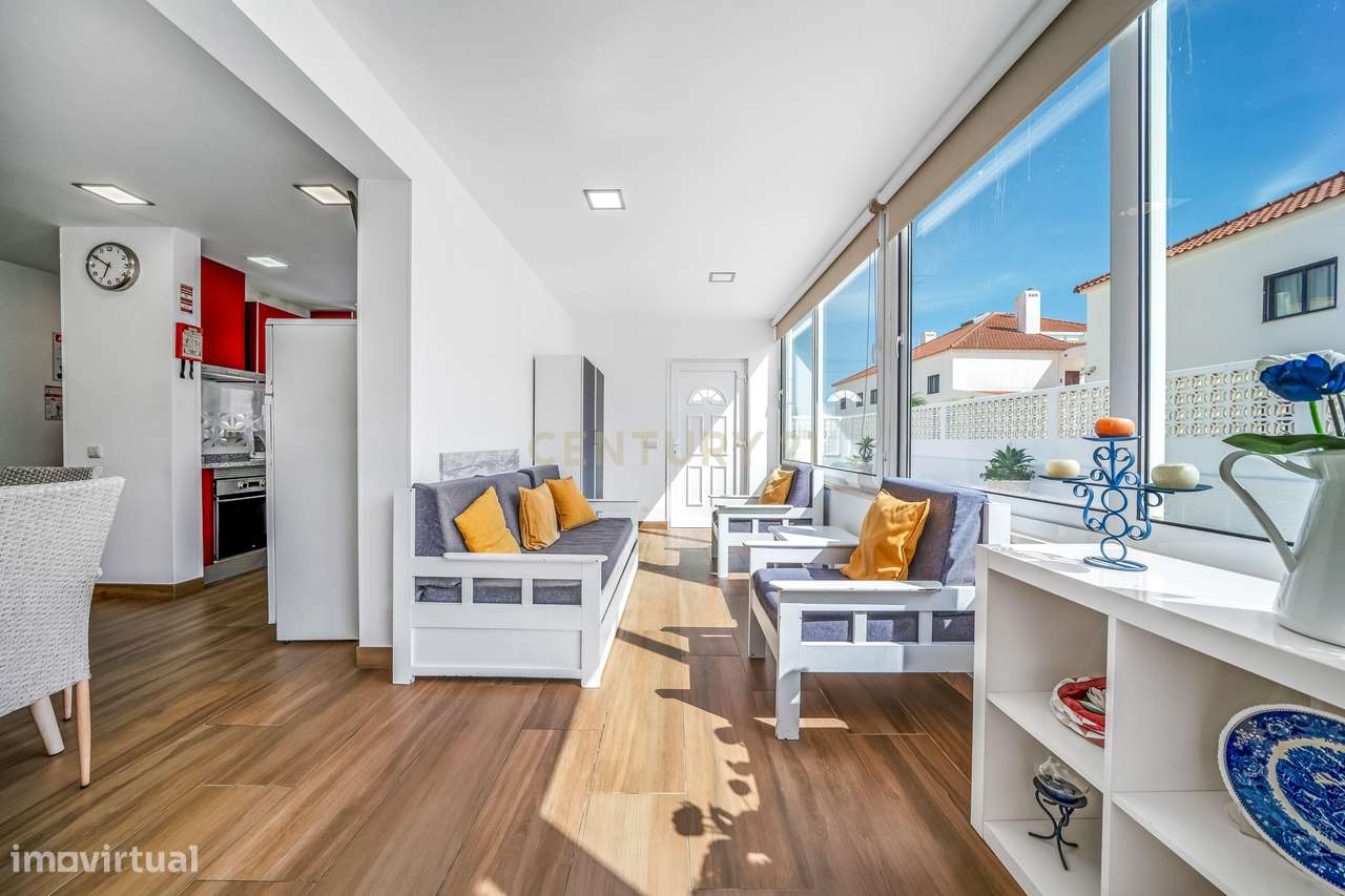 Apartamento T2 com terraços e piscina a 100 metros da praia da Oura –-9