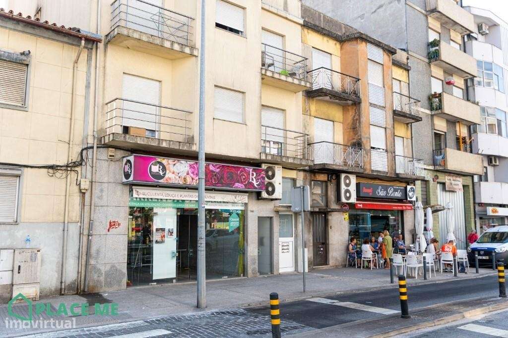 Espaço comercial com licença de comércio na Rua do Caires em Braga - Grande imagem: 2/21