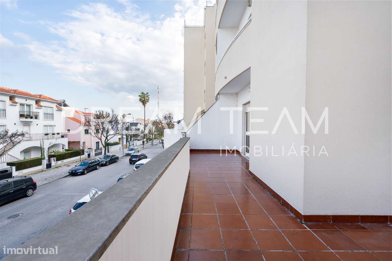 Apartamento T3 com terraço no centro do Montijo-9