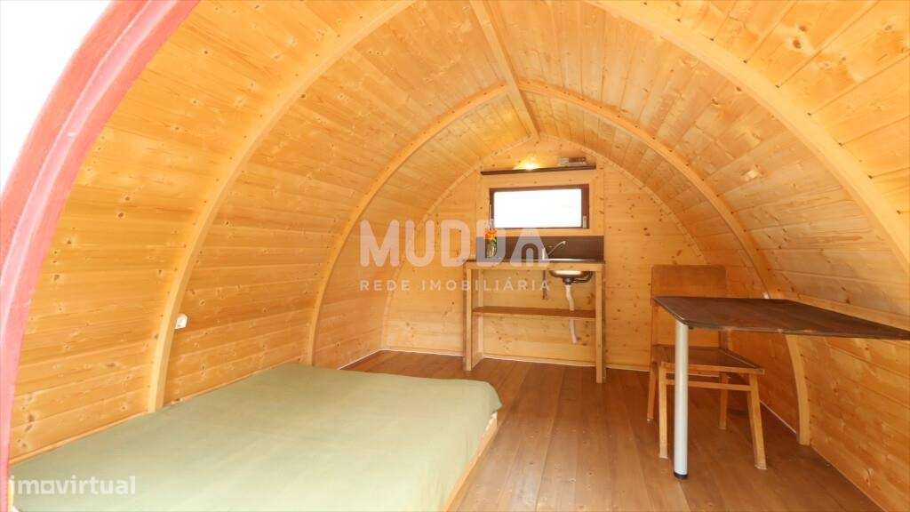 Moradia térrea T3 com anexos e terreno no Campo/Caldas da Rainha-27