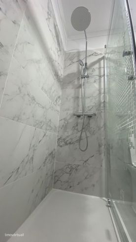Apartamento T1 totalmente remodelado em Almada-32