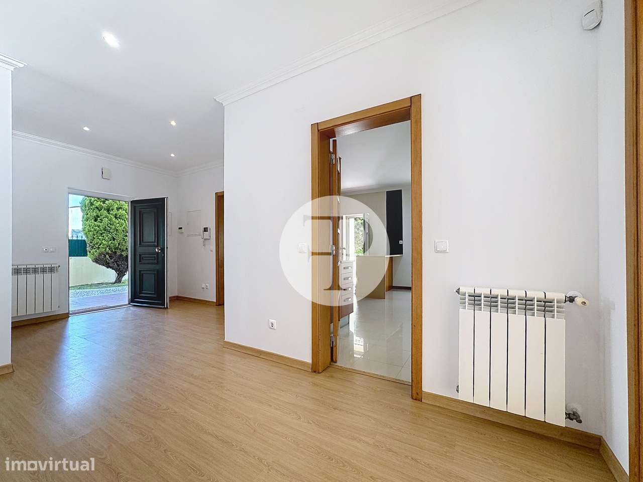 Moradia T5 com piscina no Nadadouro | 408 m² | Lote de 809 m²-11