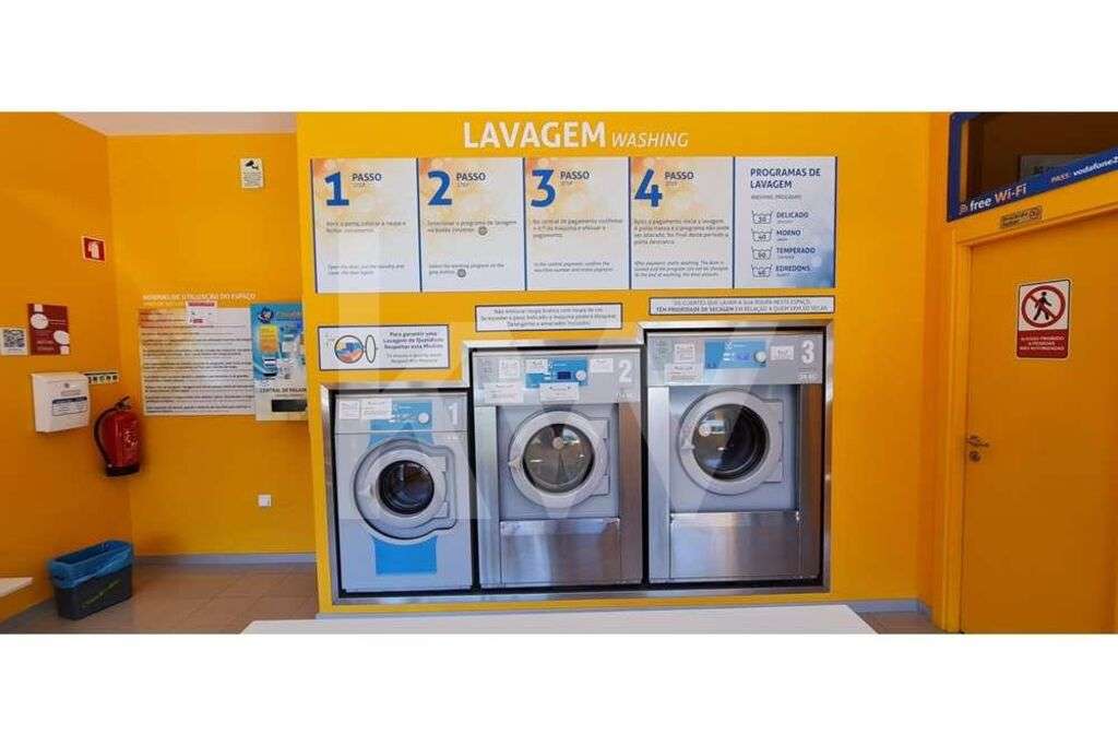 LAVANDARIA SELF-SERVICE  | JUNTO À ESTAÇÃO B | ESTRADA DE EIRAS | TRES - Grande imagem: 4/21
