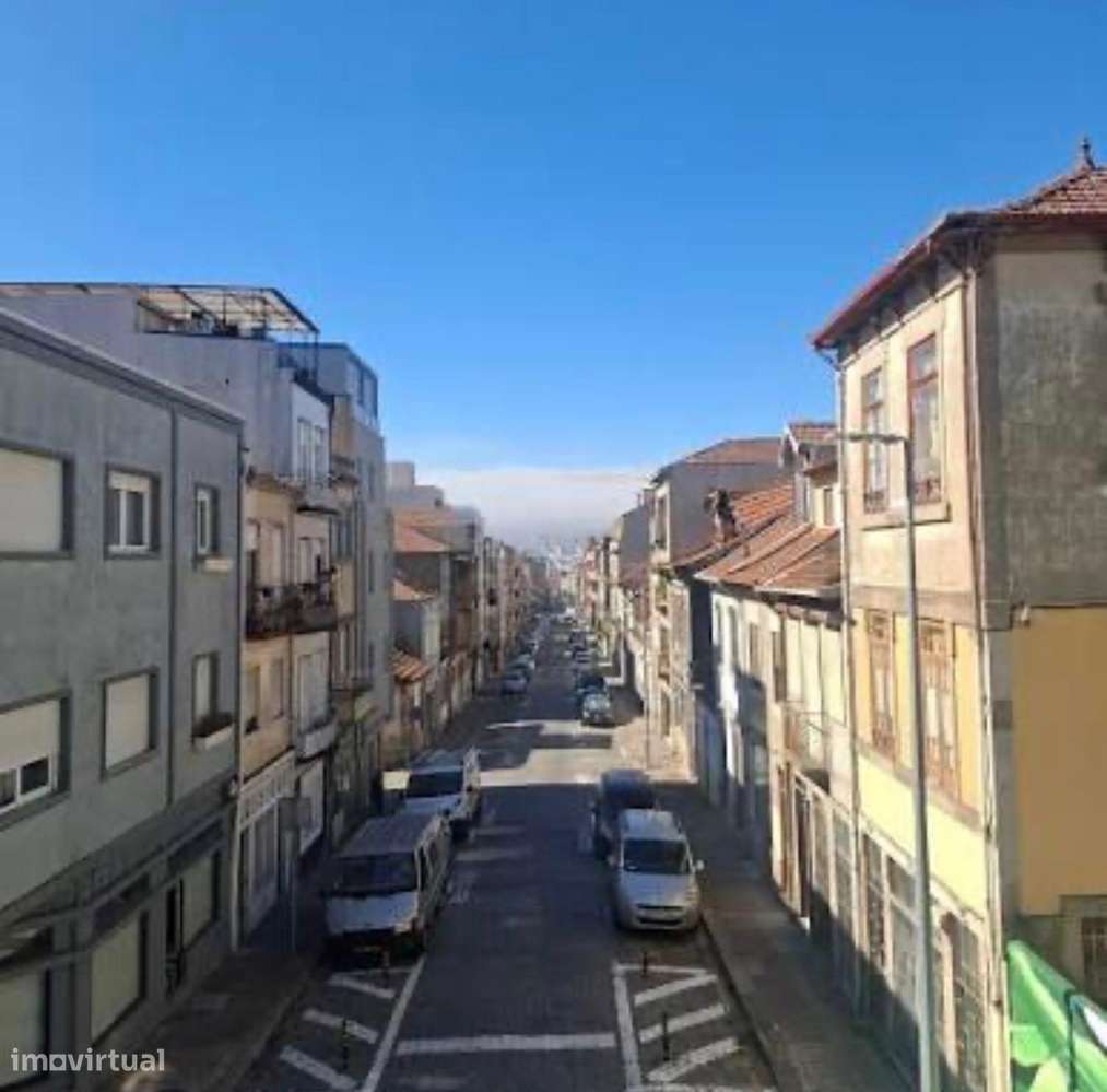 Armazém 460 m² + Logradouro 230 m², Carvalhido- Venda ou arrendamento-16