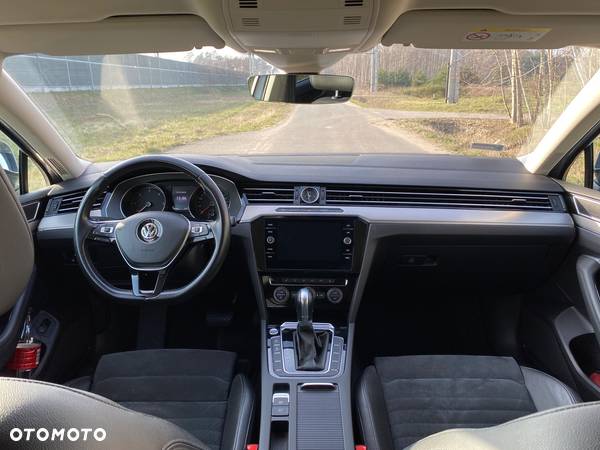 Volkswagen Passat 2.0 TDI BMT Highline DSG - 11