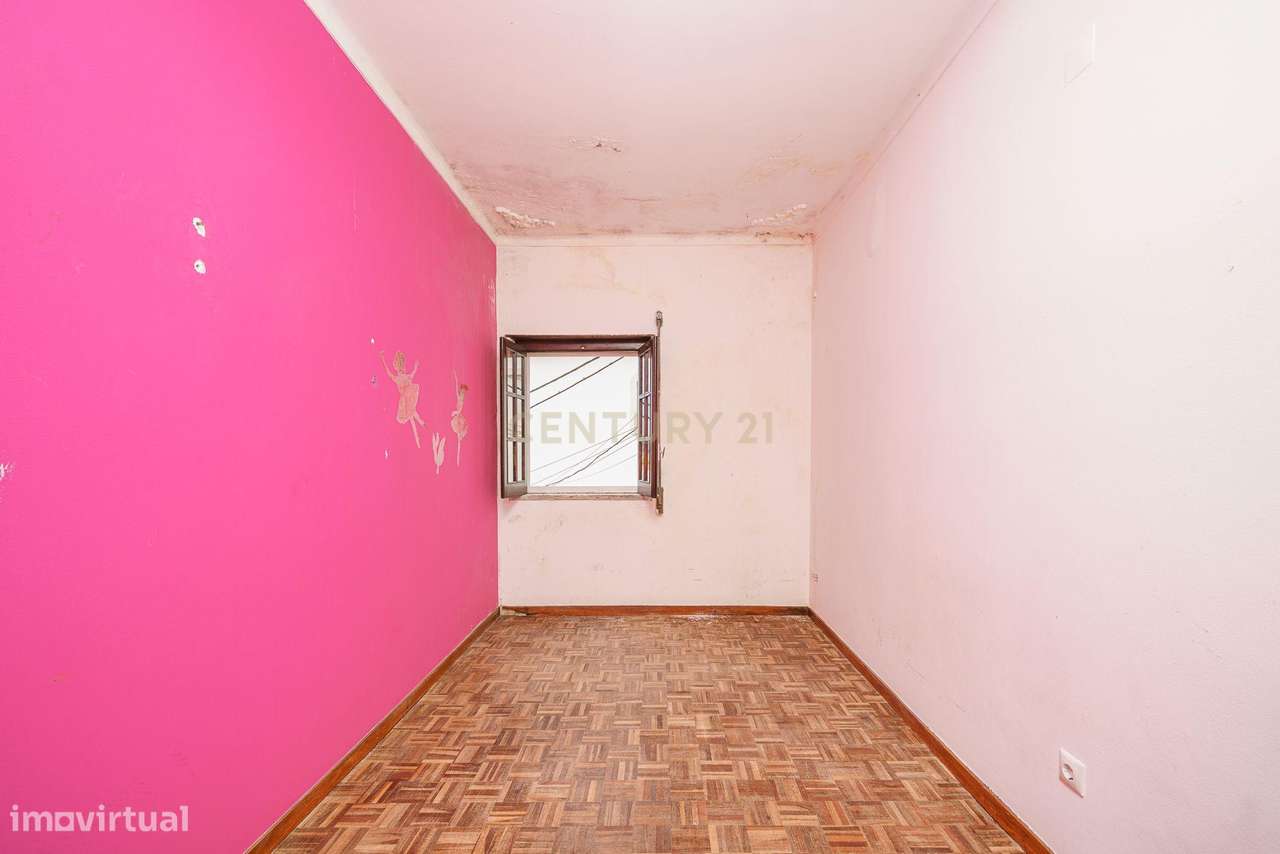 Oportunidade: Moradia com Potencial de Reabilitação em Zona Histórica-15