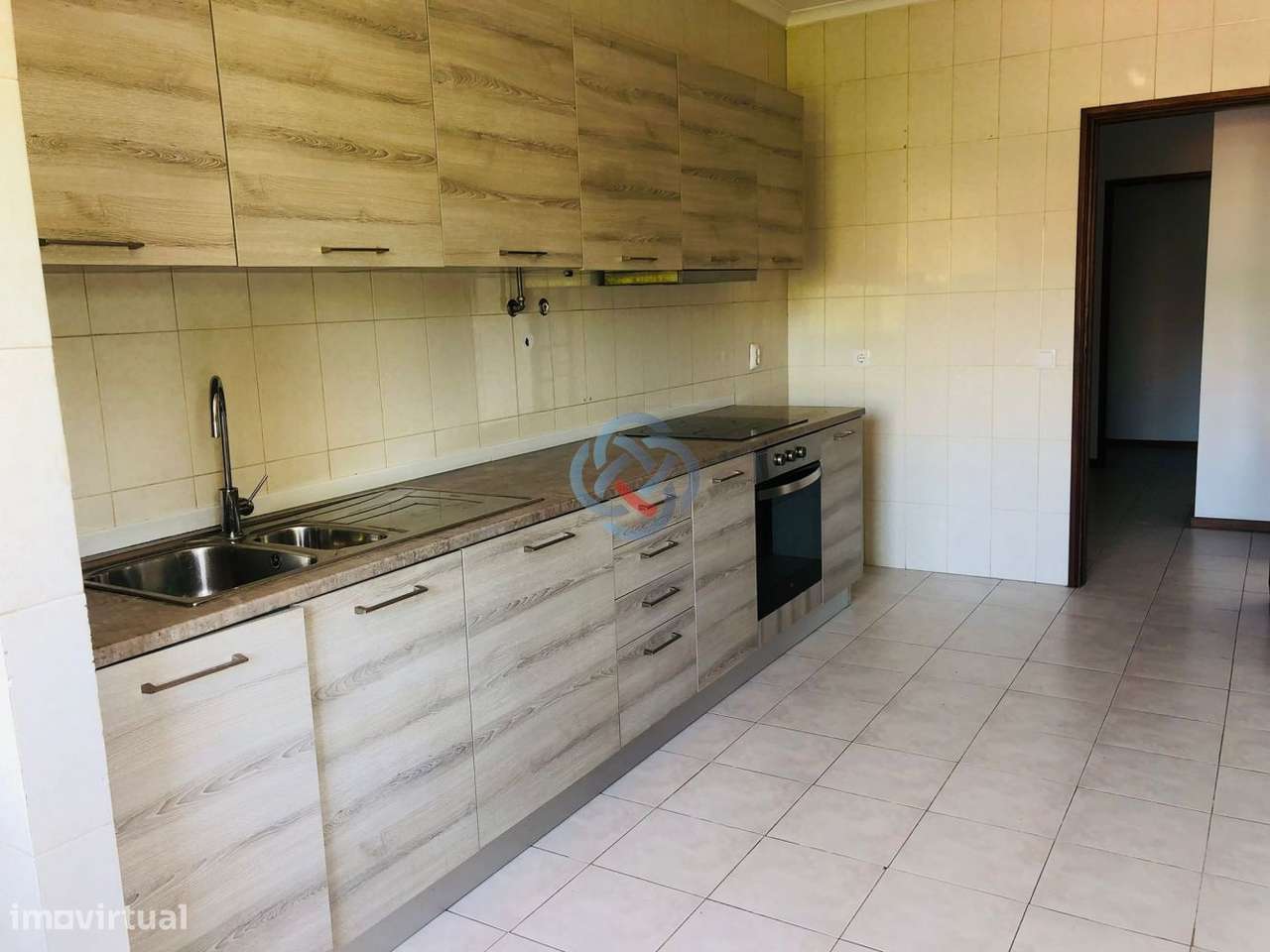 Apartamento T2 no Centro de Arrifana - Grande imagem: 4/13