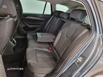 Skoda Octavia Combi 2.0 TDI DSG Style - 16