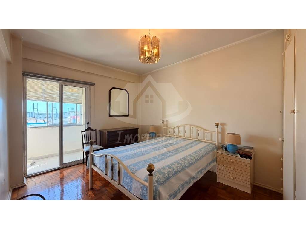 Apartamento T3 em Sacavém-8