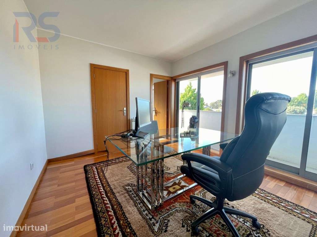 Moradia condomínio fechado T5-24