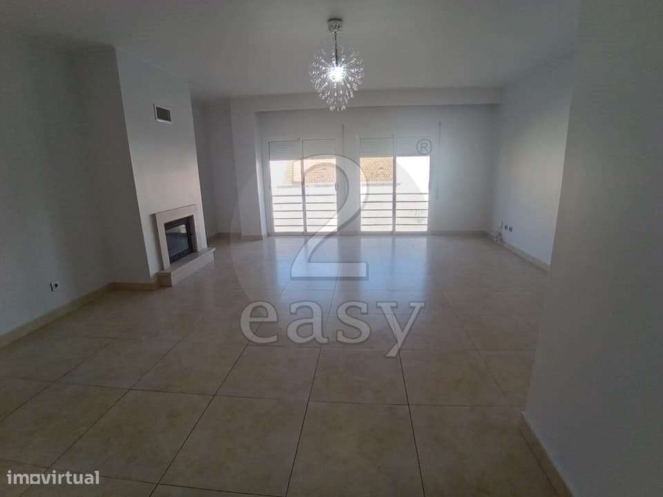 Apartamento T3 com Arrecadação e Garagem , Santiago do Cacem, Alentejo - Grande imagem: 4/20