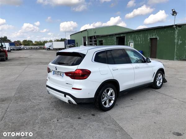 BMW X3 xDrive30e Advantage - 6