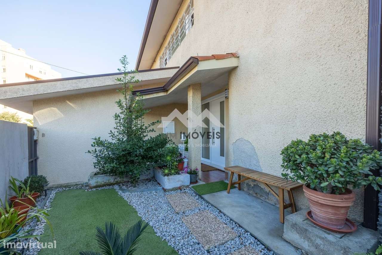 Moradia T3 | Gondomar | Renovada | Jardim | 3 Frentes | Terraço - Grande imagem: 5/46