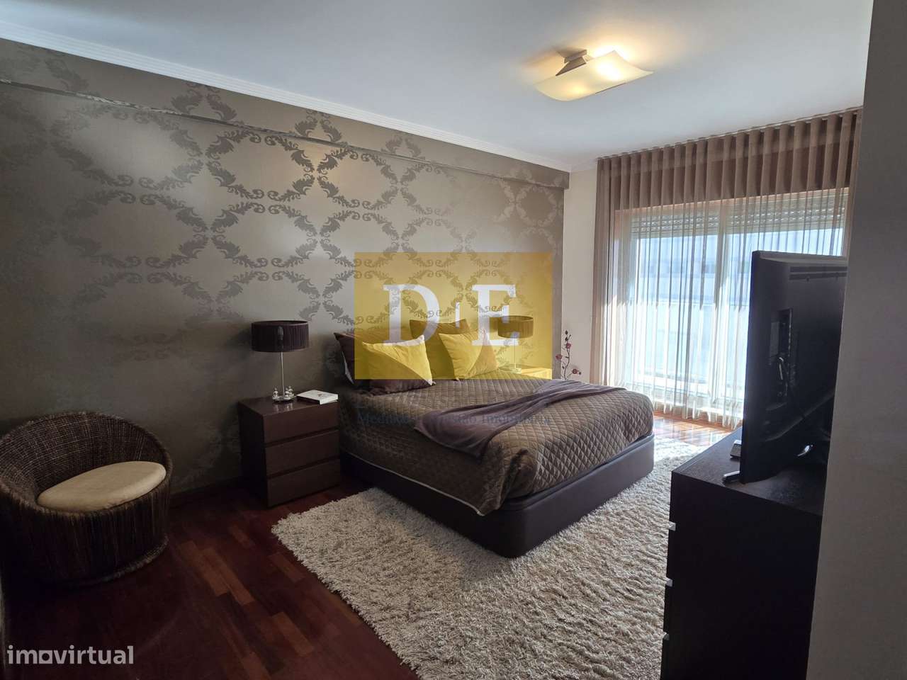 Lindo Apartamento T4 em 1ª Linha de Mar em Matosinhos Sul-12