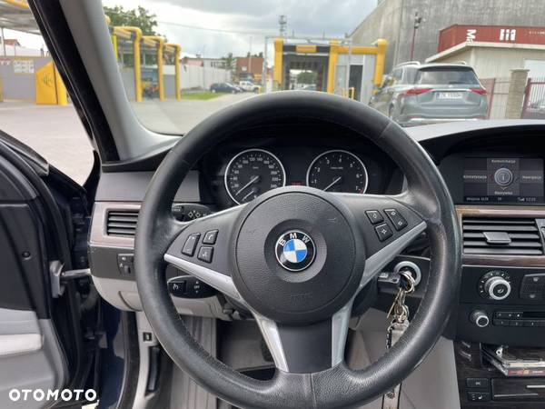 BMW Seria 5 - 28