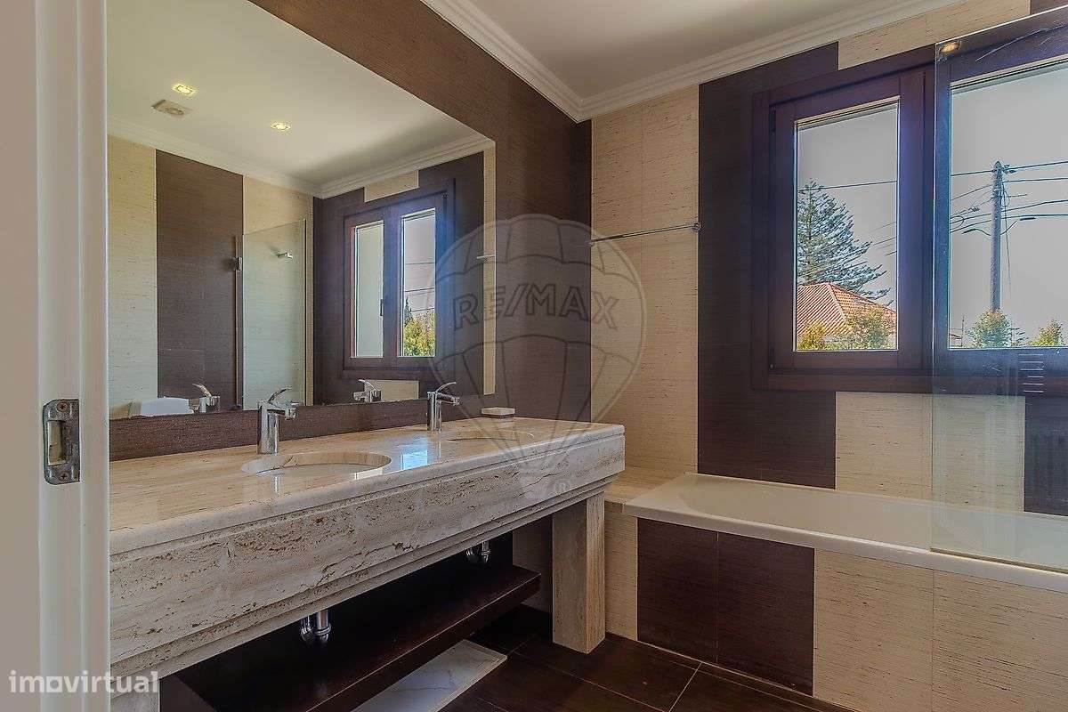 Moradia T4 para venda-12