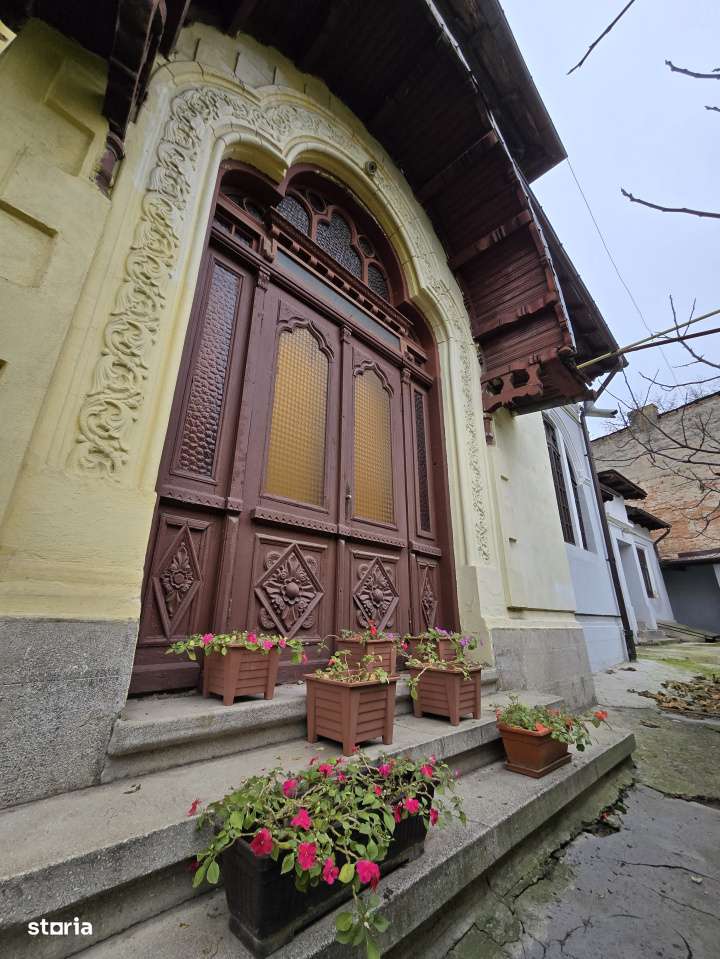 Proprietate interbelica cu arhitectura deosebita – zona Ultracentral - Imagine principală: 2/19