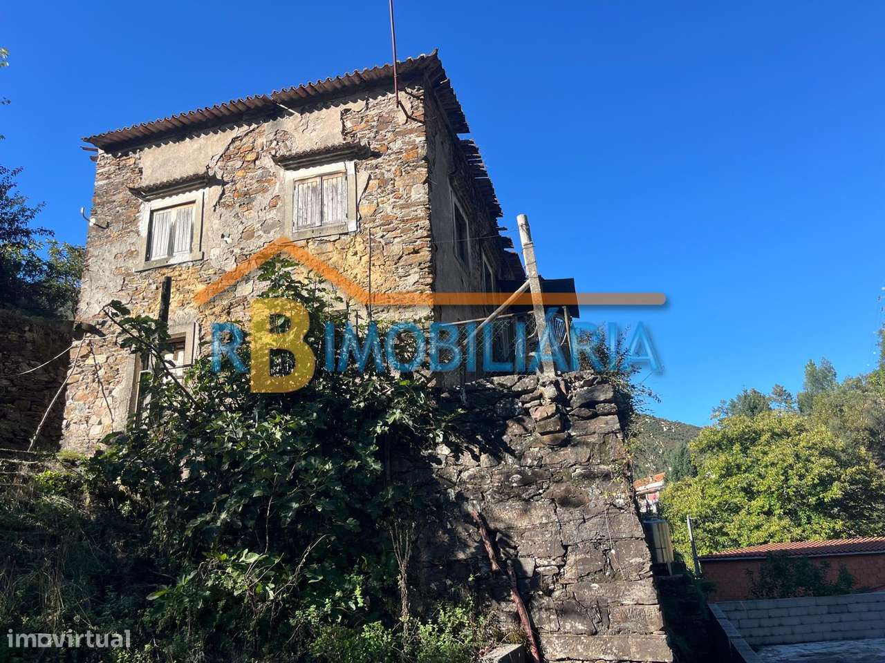 Moradia em pedra em Rio de Frades - Grande imagem: 5/17