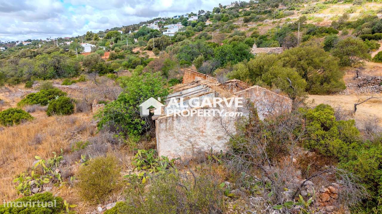 Terreno de 1.400 m² em Santa Bárbara de Nexe com viabilidade de constr - Grande imagem: 5/22