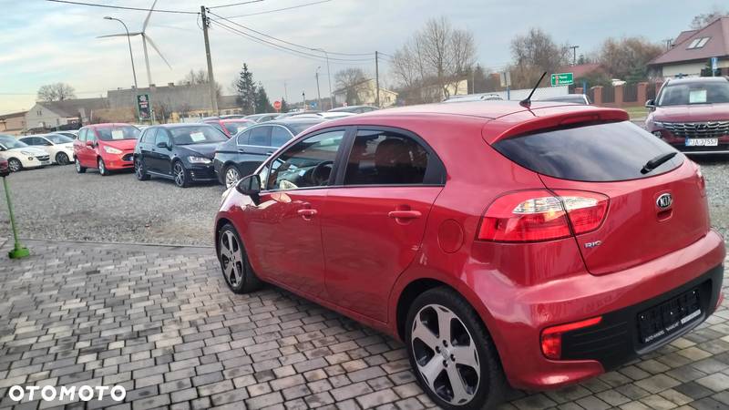 Kia Rio - 4