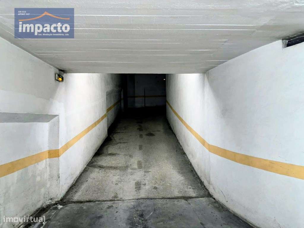 BOX para 1 viatura e arrumos, Choupal, Alverca-7