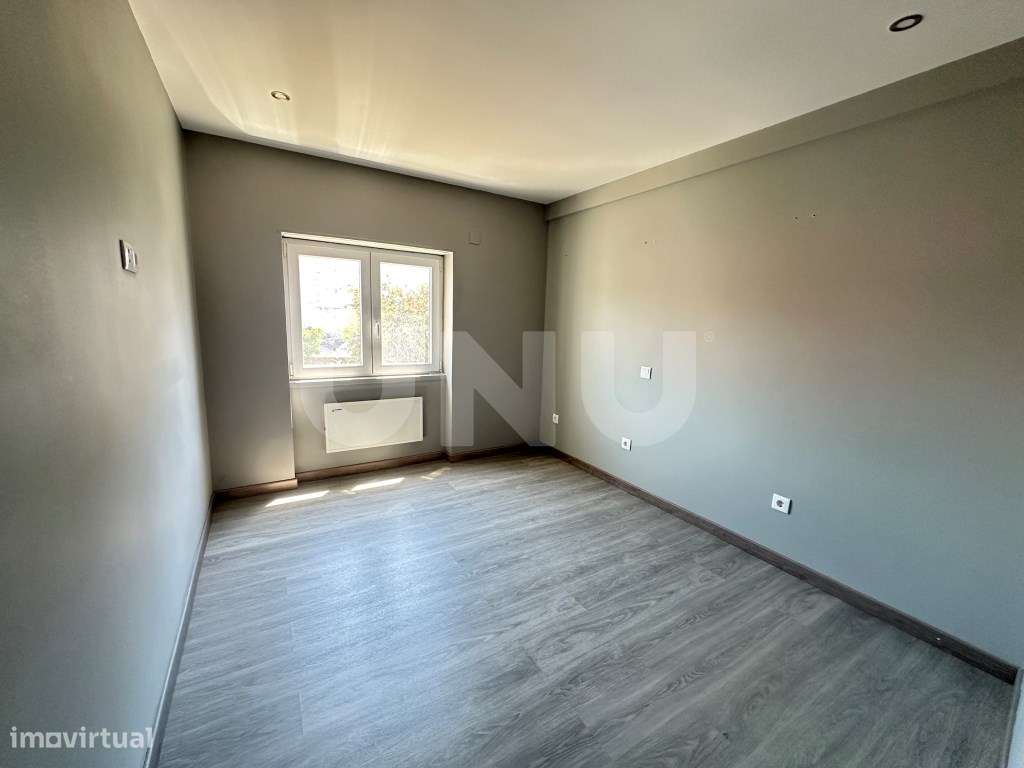 Apartamento T3 - Junto à Rotunda Europa-23