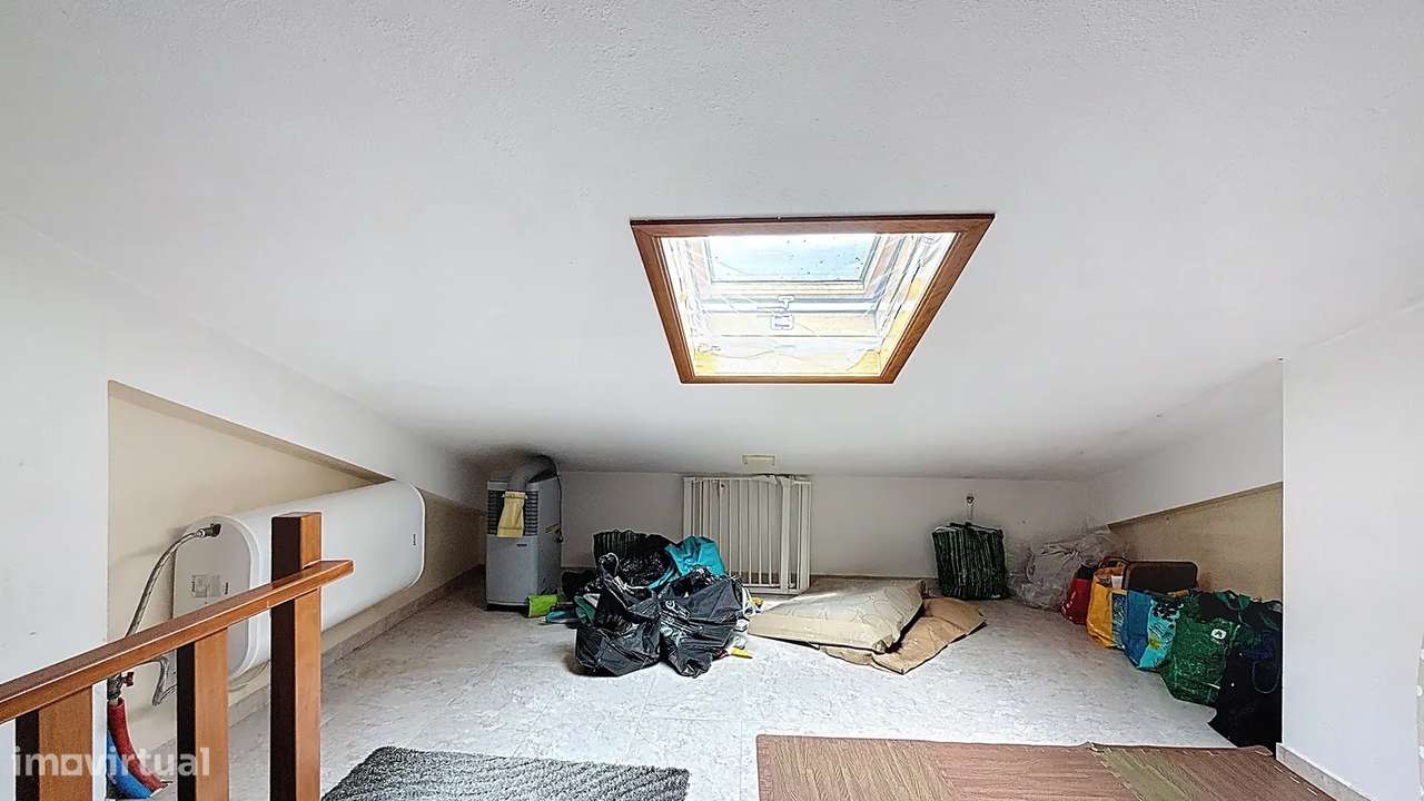 Moradia Familiar Soalheira em Excelente Localização – Bacelos de Gaio-9