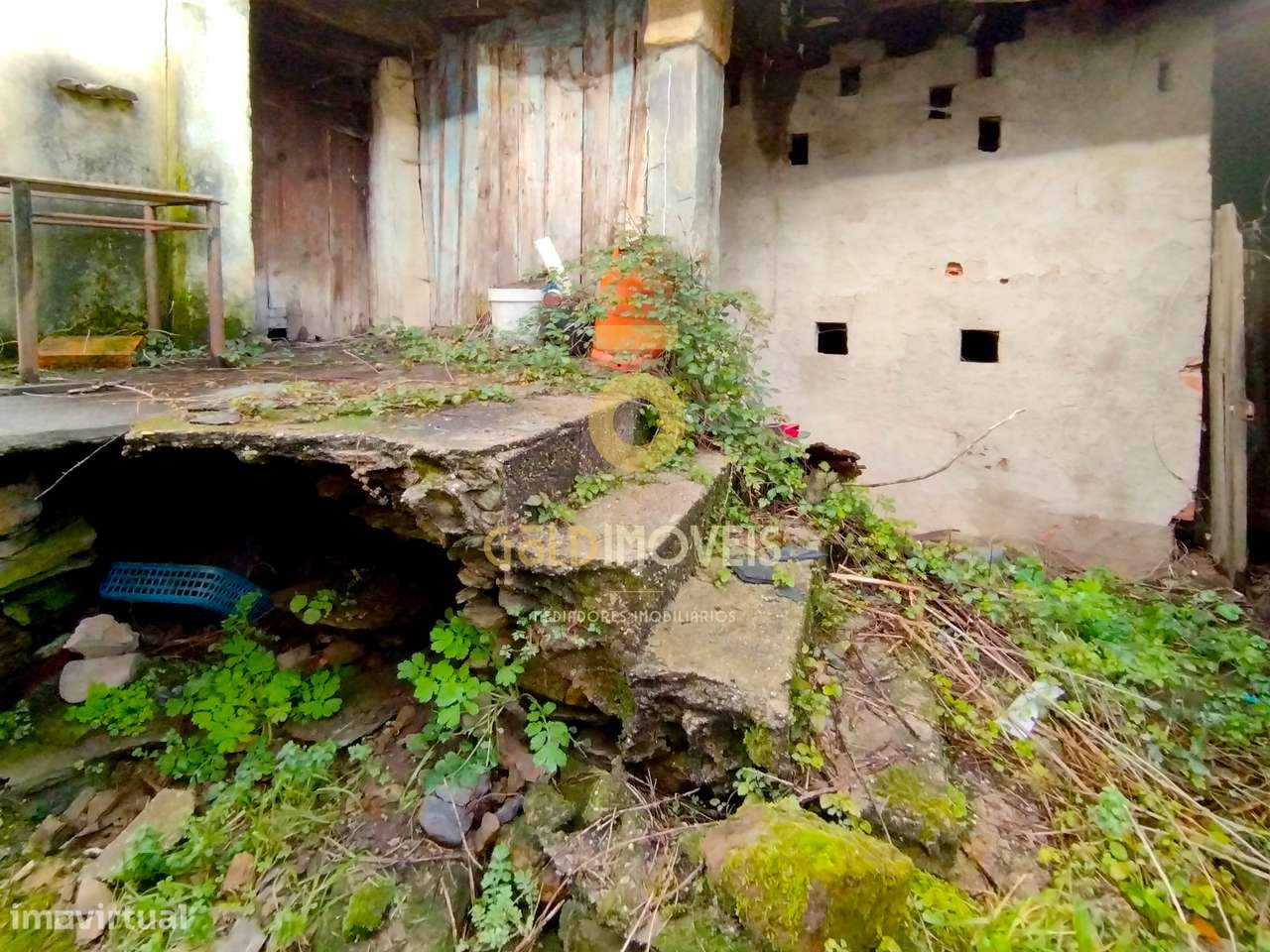 Moradias para Restaurar - Grande imagem: 4/7