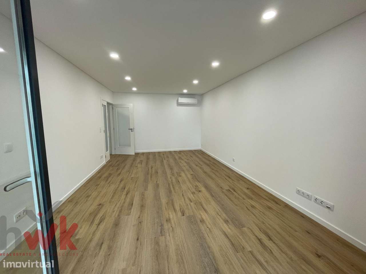 T2 Novo (2025) com 2 Suítes, Terraço e Garagem Box-20