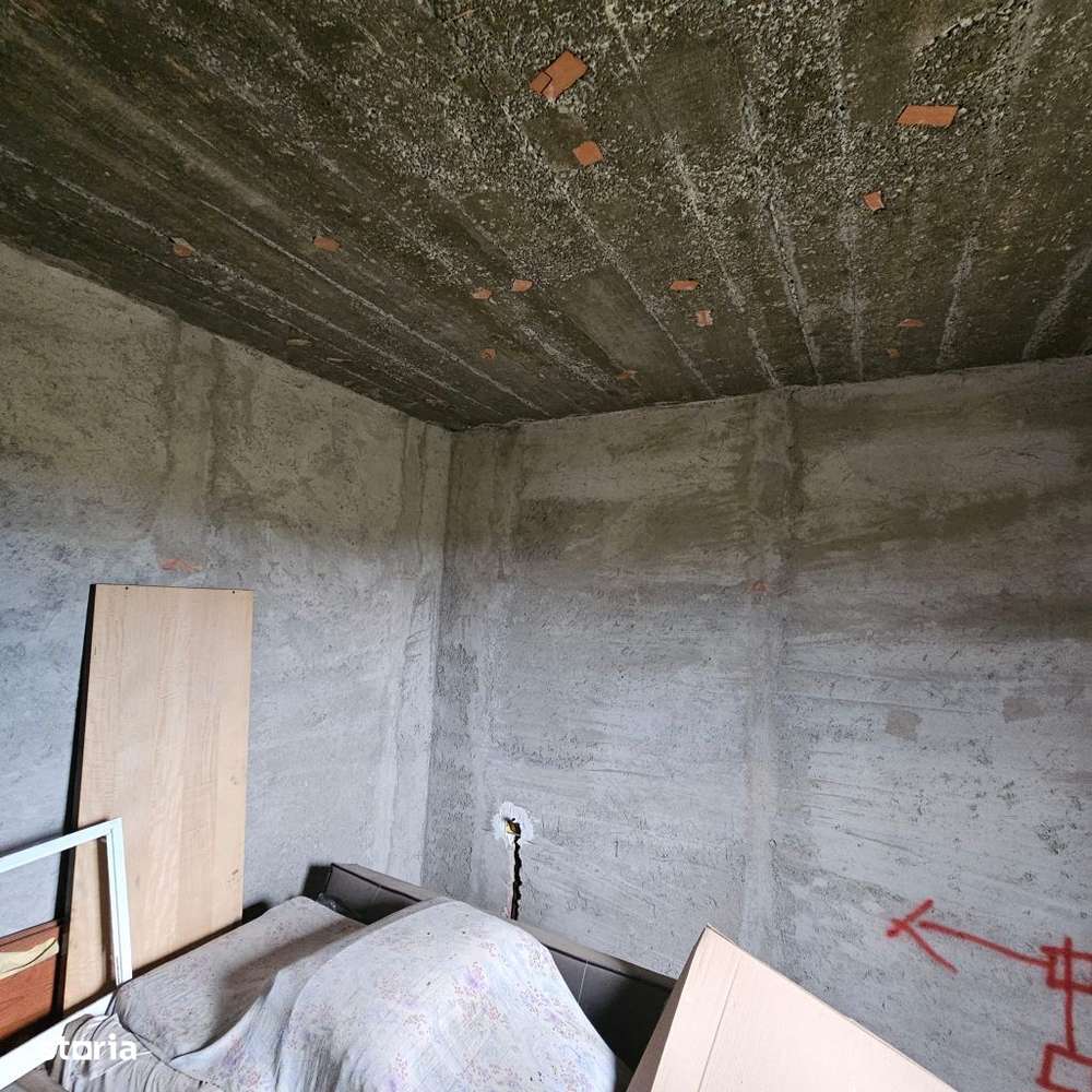 Vila si teren de 2000 mp intravilan zona Costisa - Imagine principală: 5/12