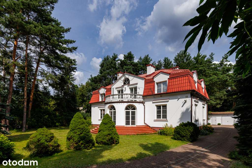 Rezydencja w stylu dworkowo-pałacowym w sercu ziel - Pełny obrazek: 2/15