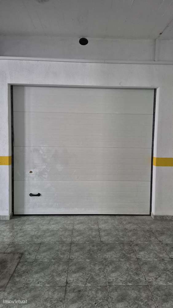 Garagem para Arrendamento em Queluz - Pendão - Grande imagem: 4/7