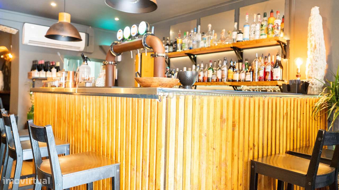Restaurante Pronto a Funcionar na Emblemática Rua da Bica – Uma Oportu - Grande imagem: 2/27