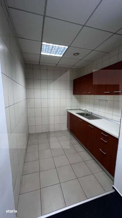 Open space cu terasa in zona cu acces foarte bun - Imagine principală: 5/11