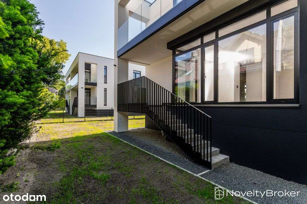 Apartament z tarasem na dachu, Wola Justowska-11